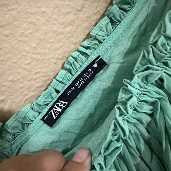 Zara Blogger Fave Voluminous Green Pleated Dress Womens Size Medium Travel Style - Picture 4 of 10